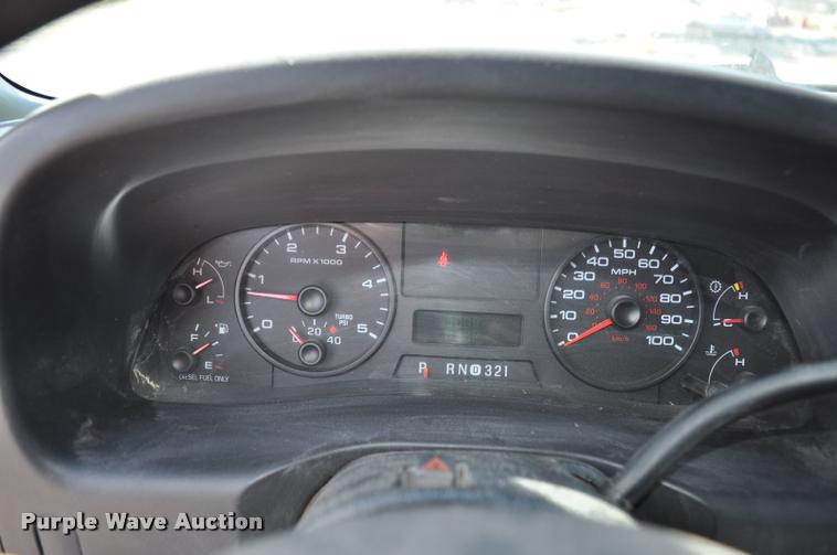 image for item G7485 2005 Ford F250 Super Duty Crew Cab pickup truck