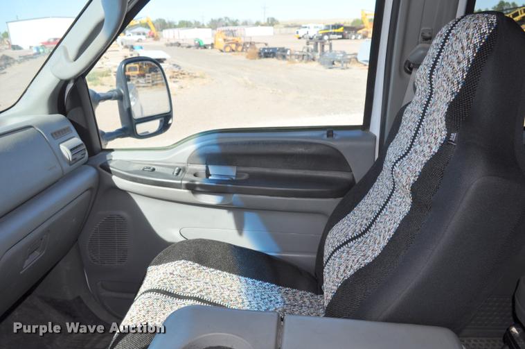 image for item G7485 2005 Ford F250 Super Duty Crew Cab pickup truck