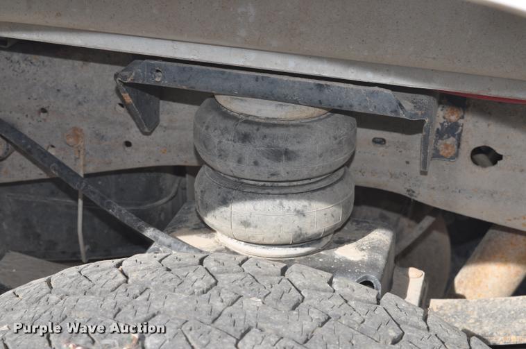 image for item G7485 2005 Ford F250 Super Duty Crew Cab pickup truck