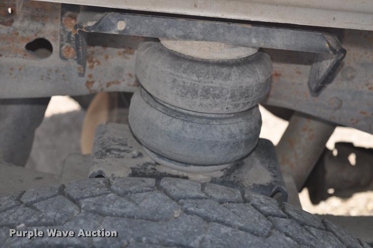 image for item G7485 2005 Ford F250 Super Duty Crew Cab pickup truck