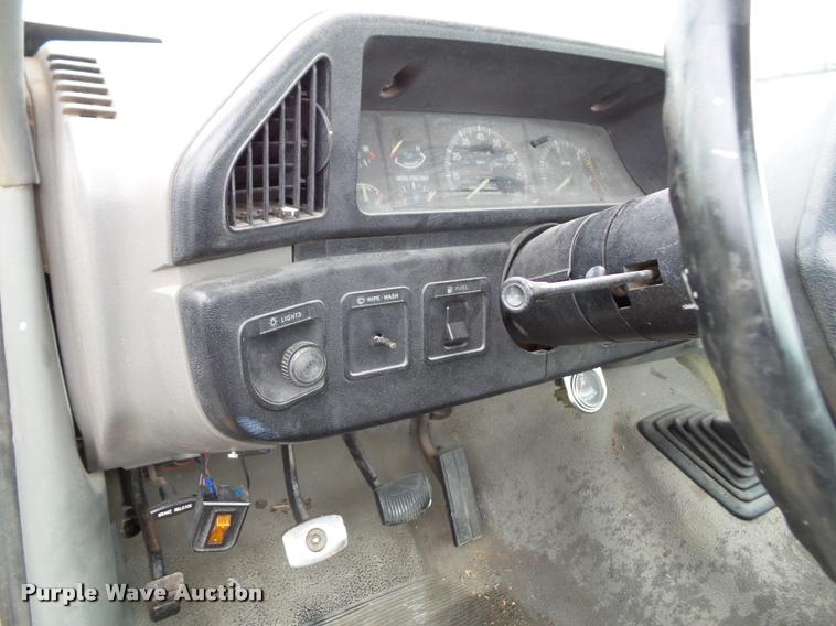 image for item J4808 1988 Ford F250 HD Custom pickup truck