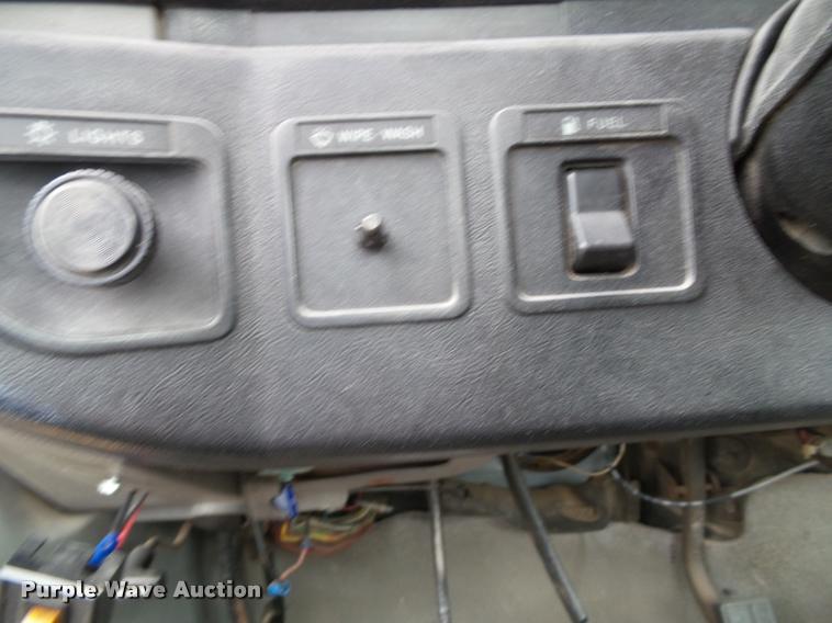 image for item J4808 1988 Ford F250 HD Custom pickup truck