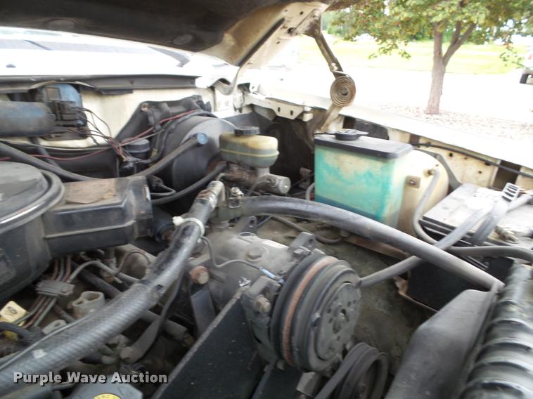 image for item J4808 1988 Ford F250 HD Custom pickup truck