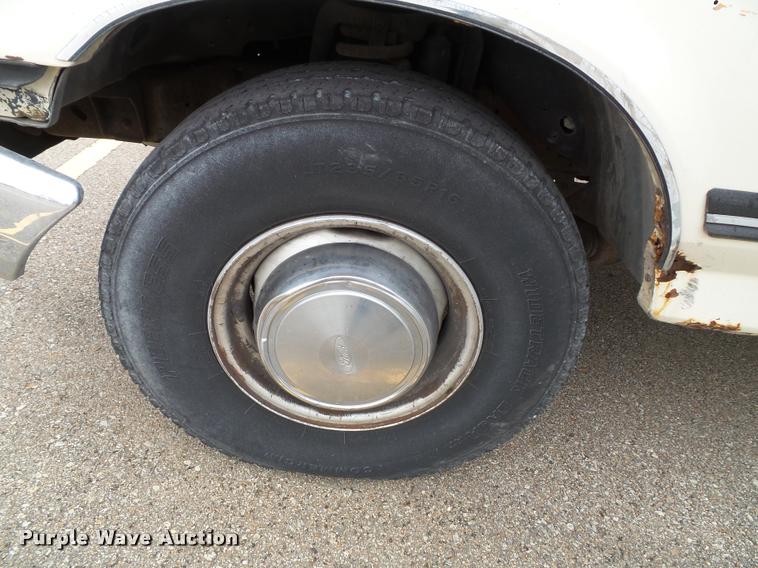 image for item J4808 1988 Ford F250 HD Custom pickup truck