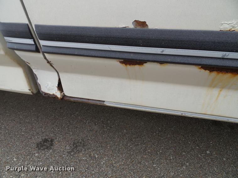 image for item J4808 1988 Ford F250 HD Custom pickup truck