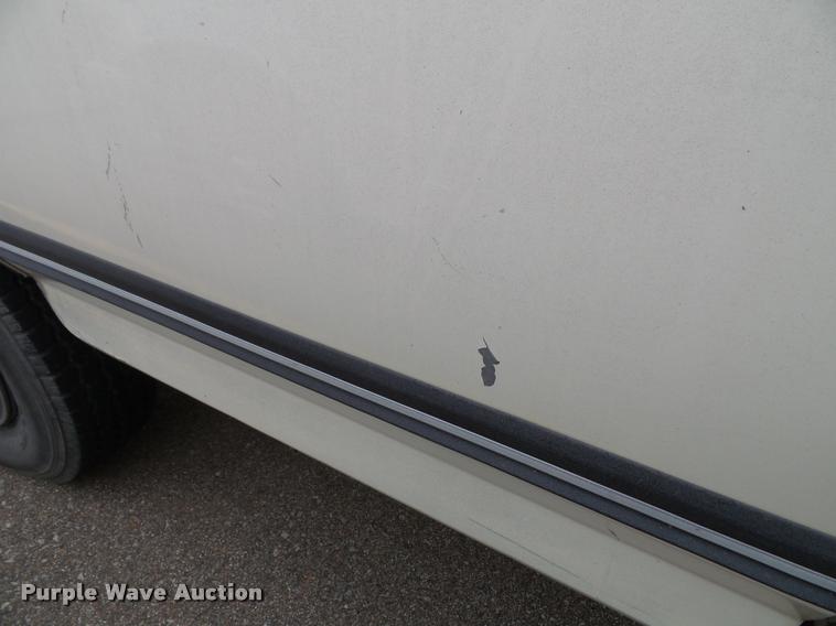 image for item J4808 1988 Ford F250 HD Custom pickup truck