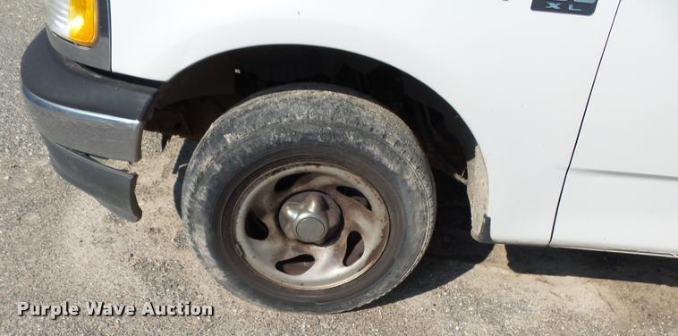 image for item K1121 1999 Ford F150 pickup truck