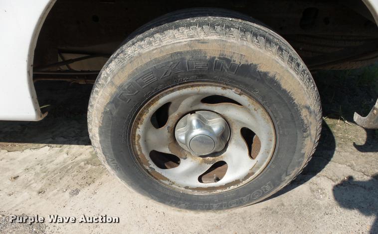 image for item K1121 1999 Ford F150 pickup truck