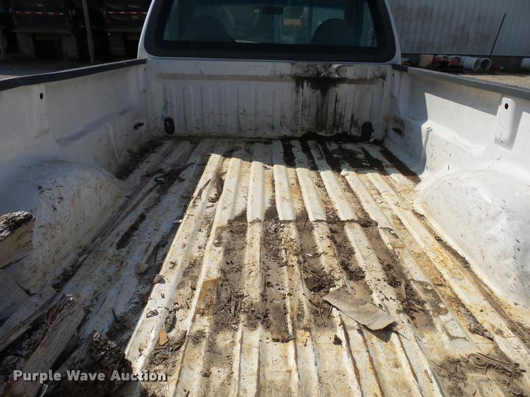 image for item K1121 1999 Ford F150 pickup truck