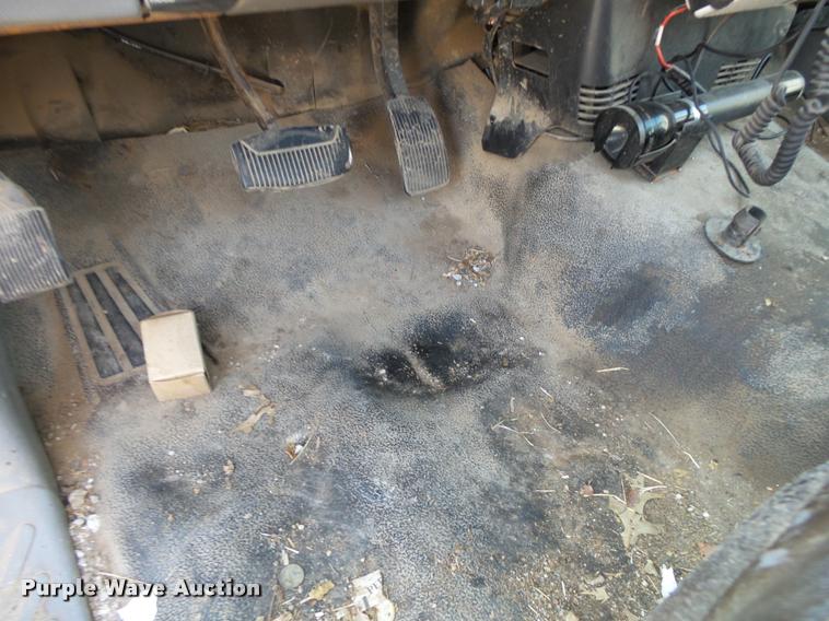 image for item K1121 1999 Ford F150 pickup truck