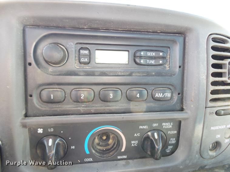 image for item K1121 1999 Ford F150 pickup truck