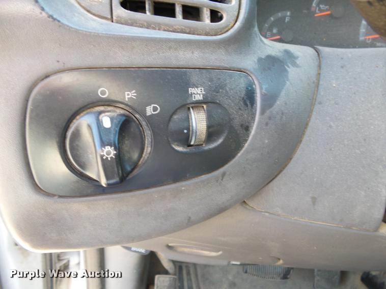 image for item K1121 1999 Ford F150 pickup truck