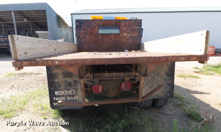 image for item K1122 1988 Chevrolet C60 flatbed truck