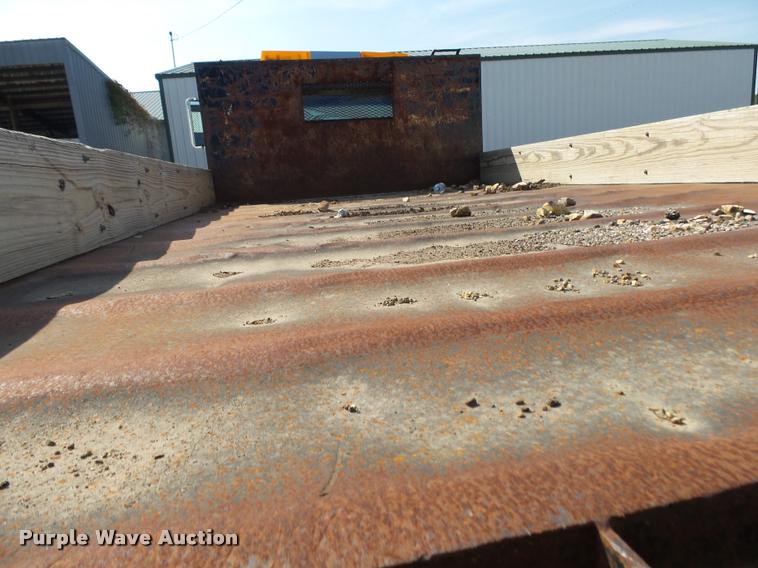 image for item K1122 1988 Chevrolet C60 flatbed truck