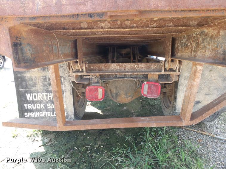 image for item K1122 1988 Chevrolet C60 flatbed truck