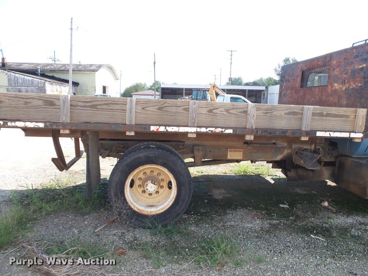 image for item K1122 1988 Chevrolet C60 flatbed truck
