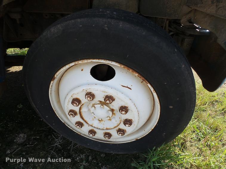 image for item K1122 1988 Chevrolet C60 flatbed truck