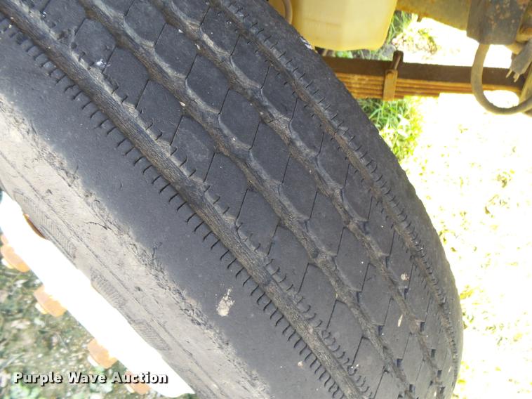 image for item K1122 1988 Chevrolet C60 flatbed truck