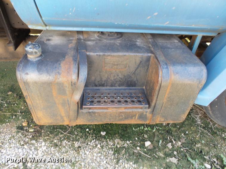 image for item K1122 1988 Chevrolet C60 flatbed truck