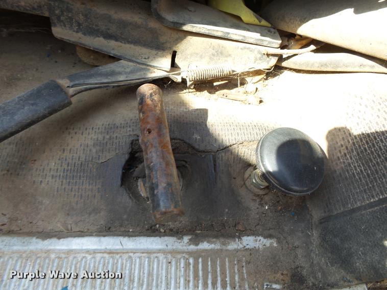 image for item K1122 1988 Chevrolet C60 flatbed truck