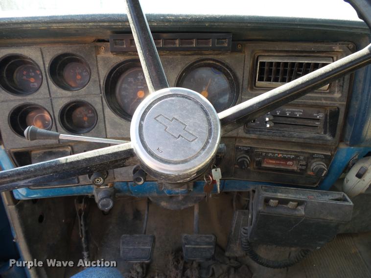 image for item K1122 1988 Chevrolet C60 flatbed truck