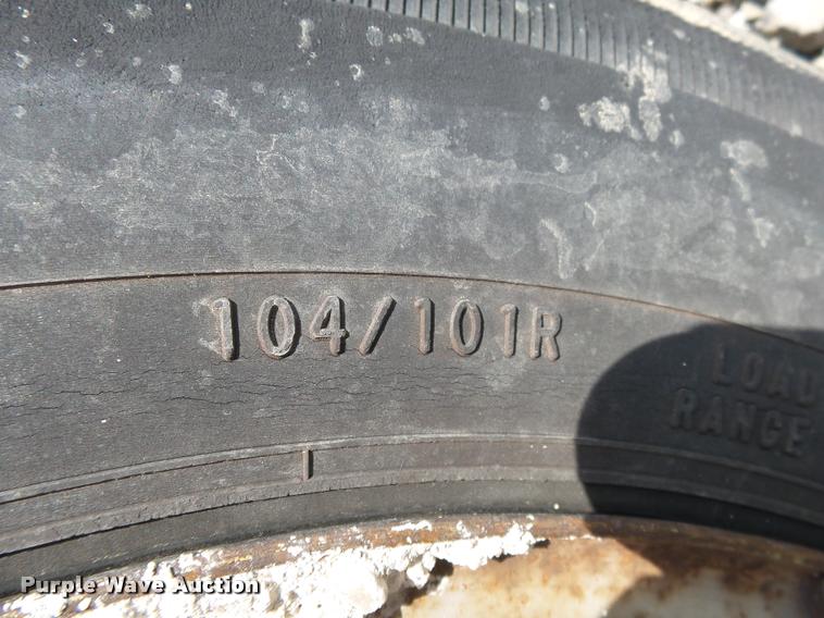 image for item K1123 2001 Chevrolet S10 Ext. Cab pickup truck