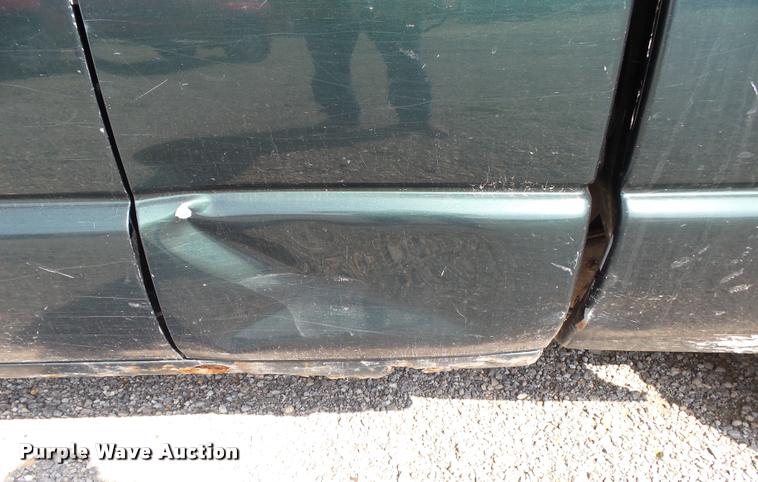 image for item K1123 2001 Chevrolet S10 Ext. Cab pickup truck