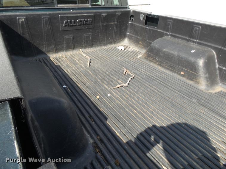 image for item K1123 2001 Chevrolet S10 Ext. Cab pickup truck