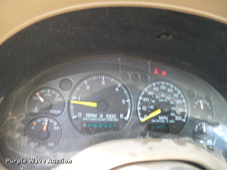 image for item K1123 2001 Chevrolet S10 Ext. Cab pickup truck