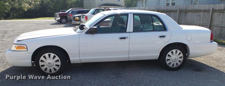 image for item K1125 2007 Ford Crown Victoria Police Interceptor