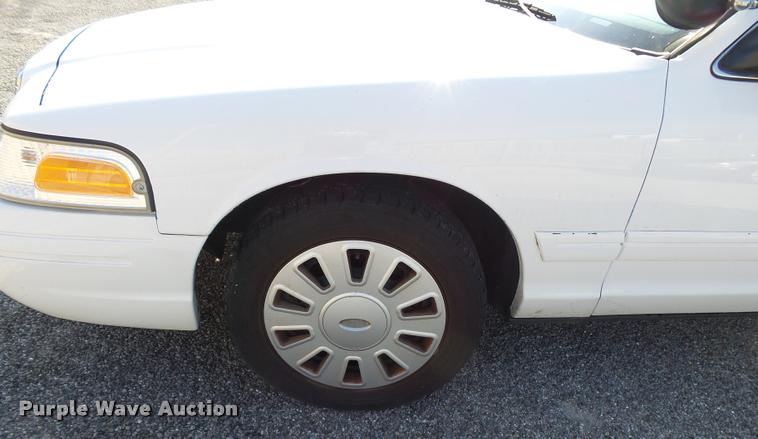 image for item K1125 2007 Ford Crown Victoria Police Interceptor