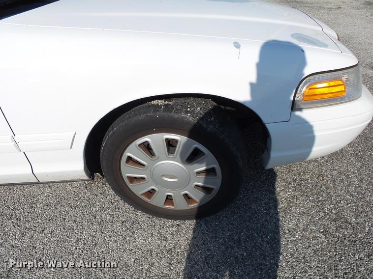 image for item K1125 2007 Ford Crown Victoria Police Interceptor