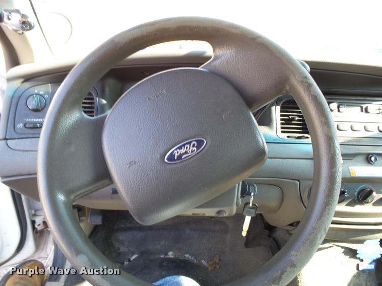 image for item K1125 2007 Ford Crown Victoria Police Interceptor