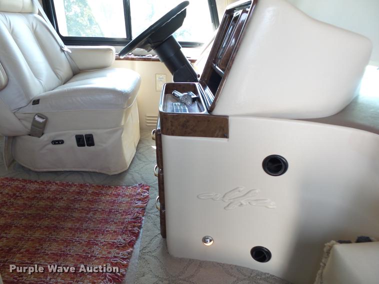 image for item K1127 2005 Alfa See Ya RV