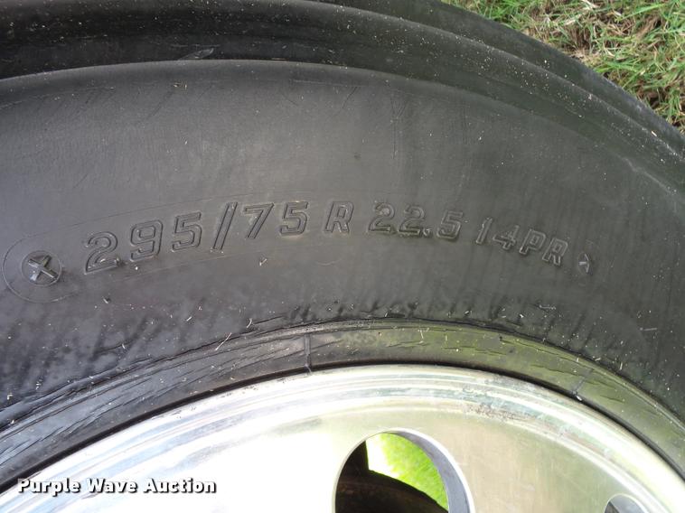 image for item K1128 1999 Ford F800 dump flatbed truck