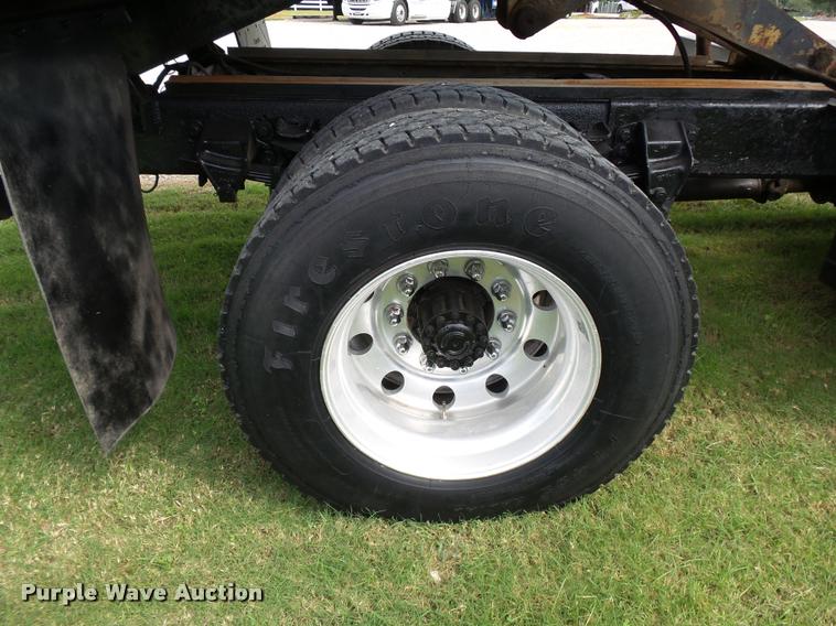 image for item K1128 1999 Ford F800 dump flatbed truck