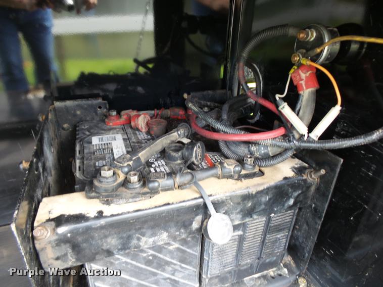 image for item K1128 1999 Ford F800 dump flatbed truck