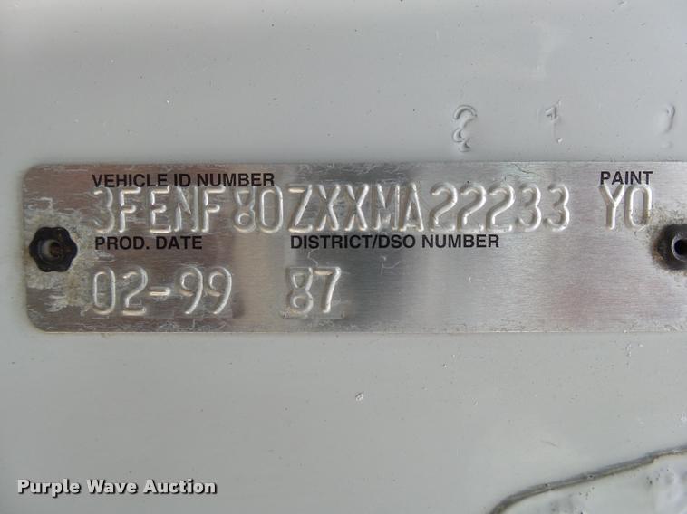 image for item K1128 1999 Ford F800 dump flatbed truck