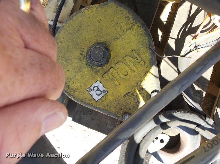 image for item K2008 Abell-Howe crane