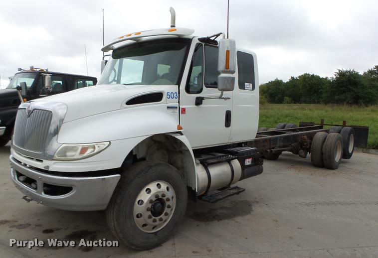image for item K2060 2010 International Dura Star 4400 Ext. Cab truck chassis