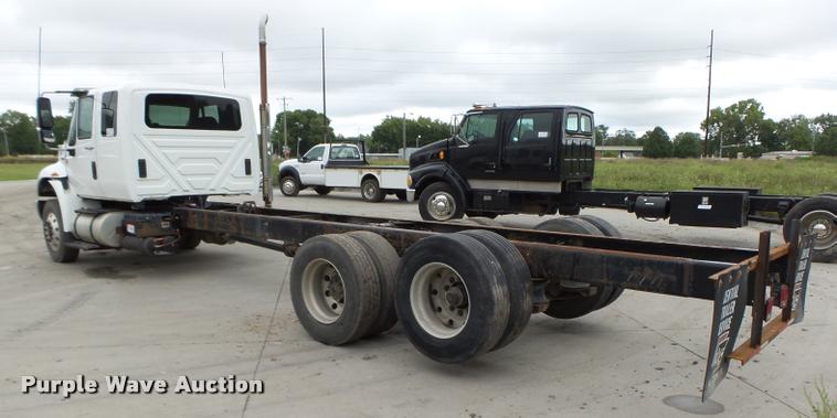 image for item K2060 2010 International Dura Star 4400 Ext. Cab truck chassis