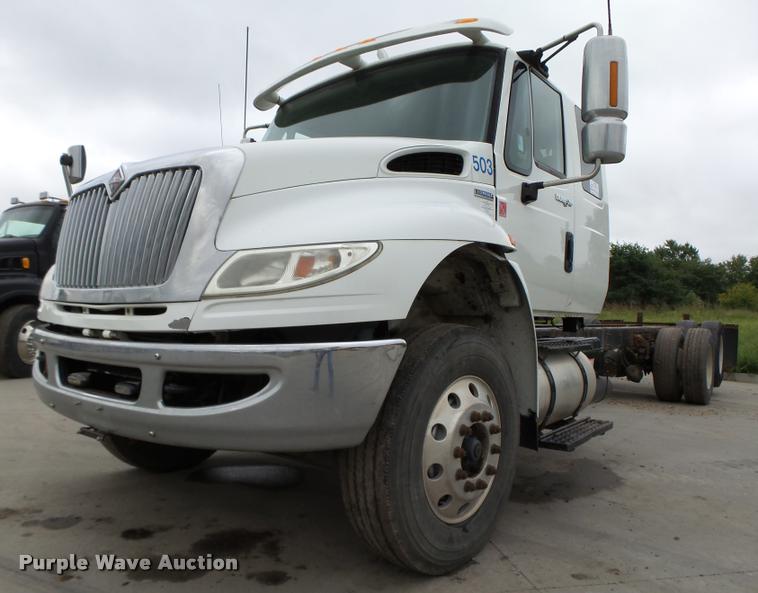 image for item K2060 2010 International Dura Star 4400 Ext. Cab truck chassis