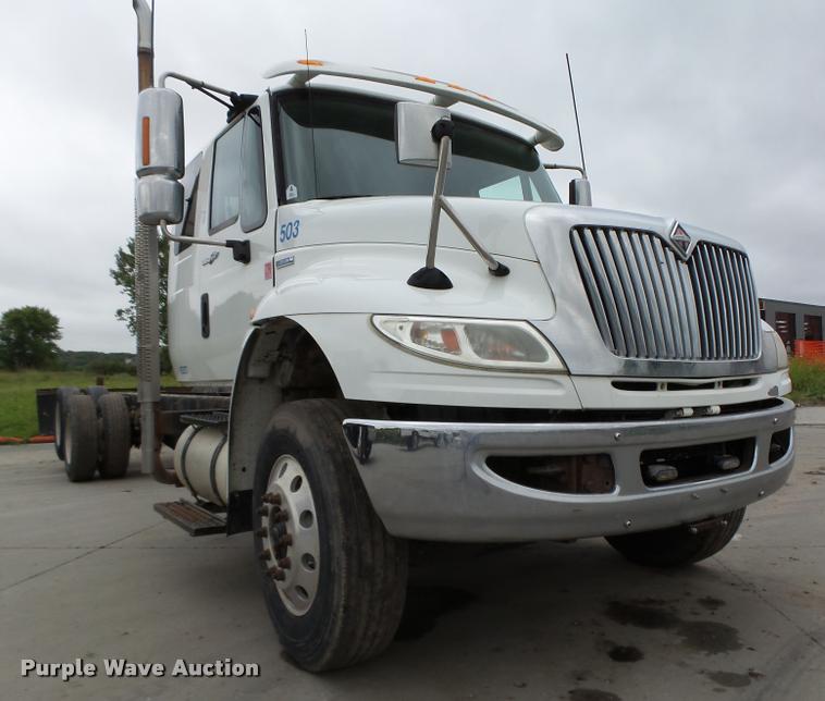 image for item K2060 2010 International Dura Star 4400 Ext. Cab truck chassis