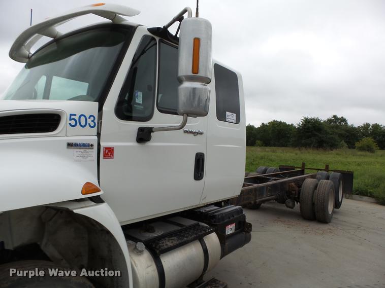 image for item K2060 2010 International Dura Star 4400 Ext. Cab truck chassis