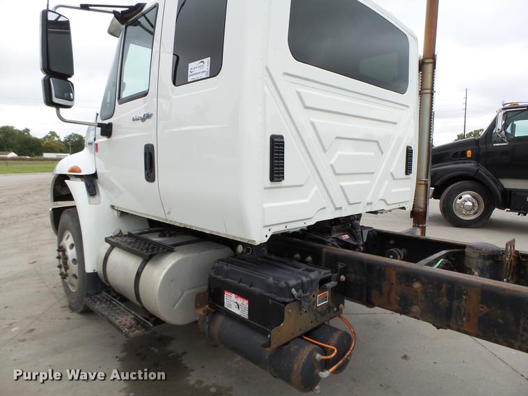 image for item K2060 2010 International Dura Star 4400 Ext. Cab truck chassis