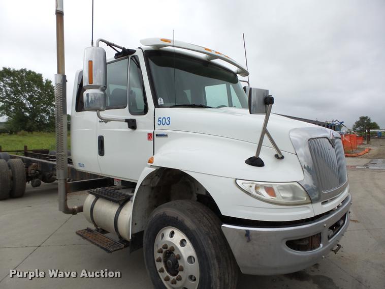 image for item K2060 2010 International Dura Star 4400 Ext. Cab truck chassis