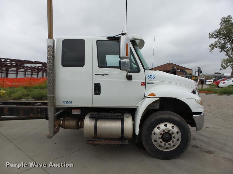 image for item K2060 2010 International Dura Star 4400 Ext. Cab truck chassis