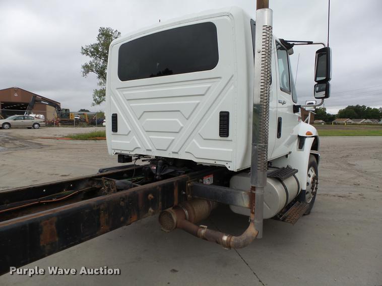 image for item K2060 2010 International Dura Star 4400 Ext. Cab truck chassis