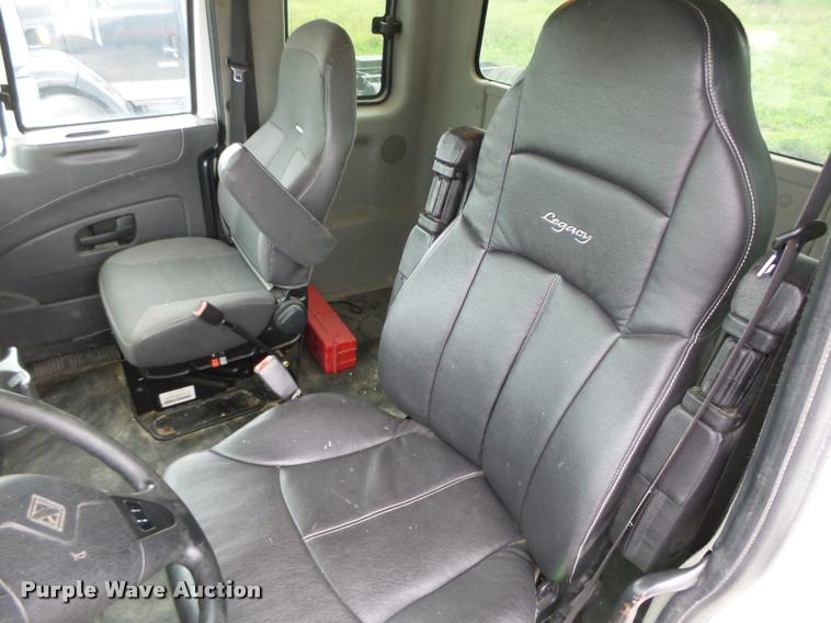 image for item K2060 2010 International Dura Star 4400 Ext. Cab truck chassis