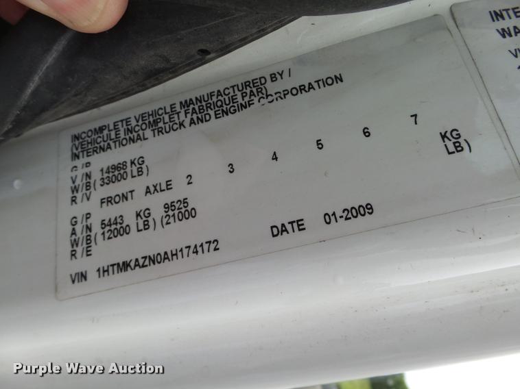 image for item K2060 2010 International Dura Star 4400 Ext. Cab truck chassis